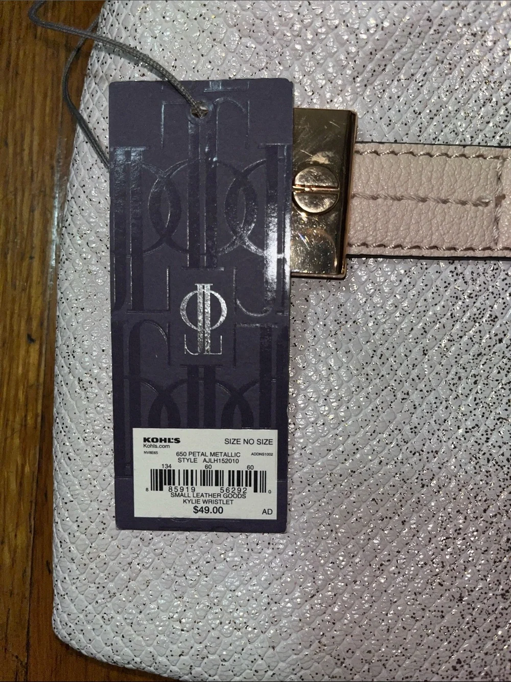 NWT Jennifer Lopez Petal Metallic Kylie Wristlet Clutch